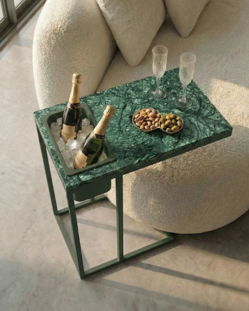 Mesa de apoio em mármore: como usar a peça na decoração